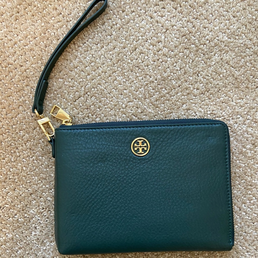 TORY BURCH WRISTLET